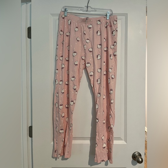 EUC Hello Kitty Pajama Set (XL/16) 🐱 - Picture 2 of 5
